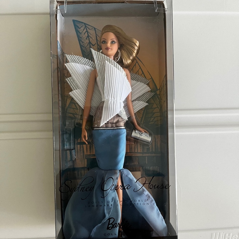 Sydney Opera House Barbie Pink Label Dolls of the World Landmark Collection